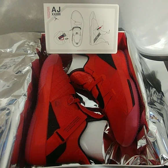 AIR JORDAN XXXIII - Picture 6 of 6